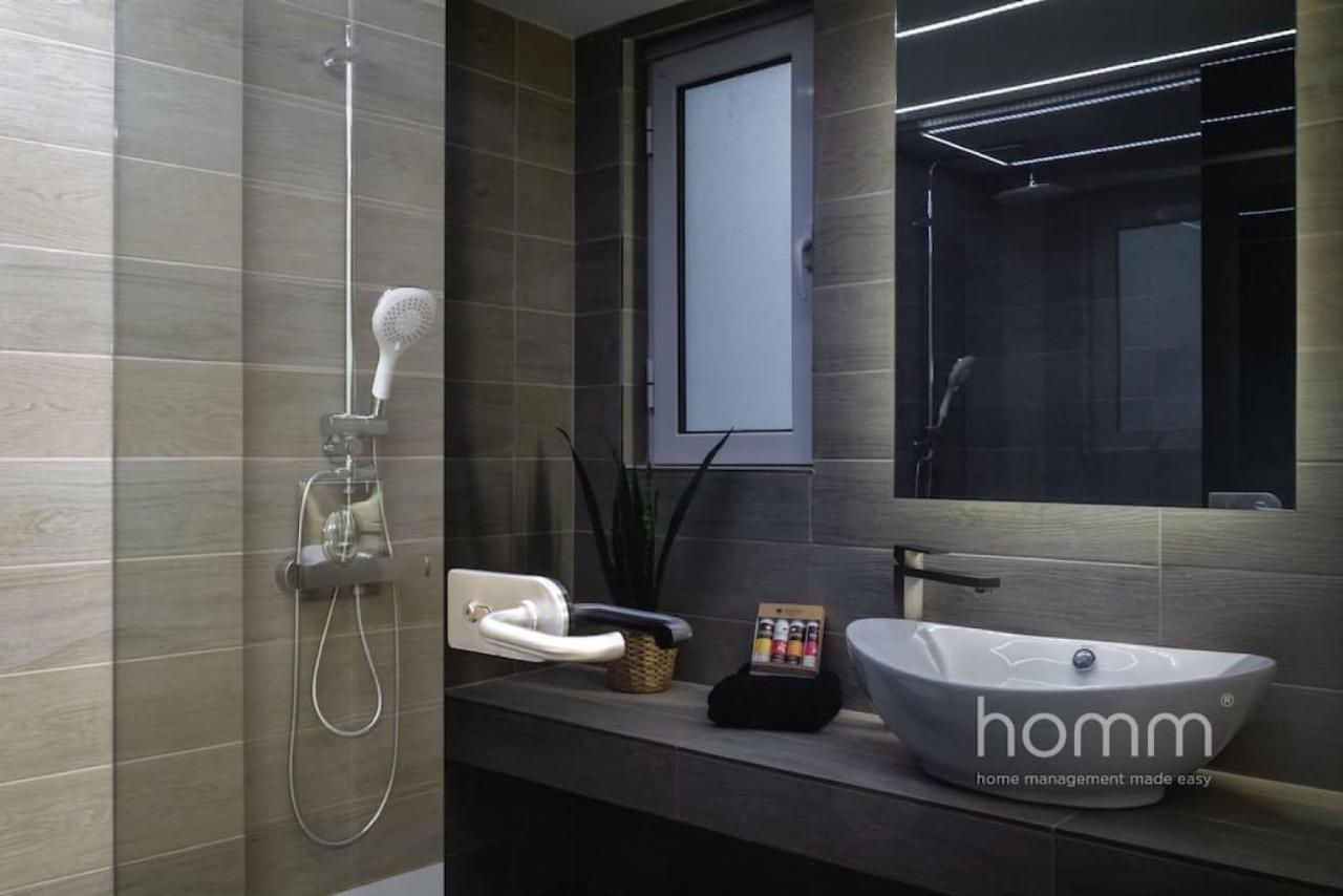 34Sqm Minimal Homm Apartment With Acropolis View Атина Екстериор снимка